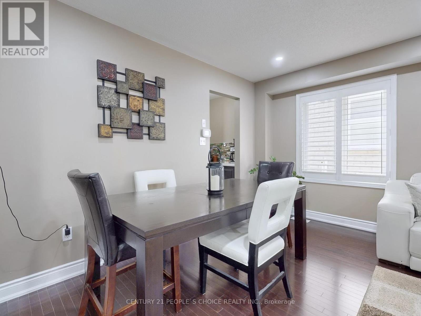 230 Edenbrook Hill Drive, Brampton, Ontario  L7A 2W7 - Photo 9 - W12411484
