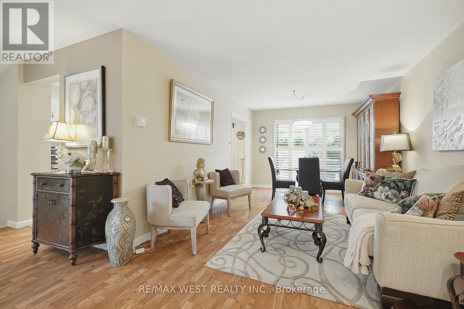 3060 Ilomar Court, Mississauga, Ontario  L5N 5B5 - Photo 11 - W12411485