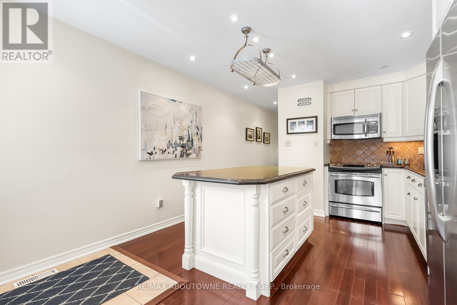 78 - 2205 South Millway, Mississauga, Ontario  L5L 3T2 - Photo 7 - W12411512