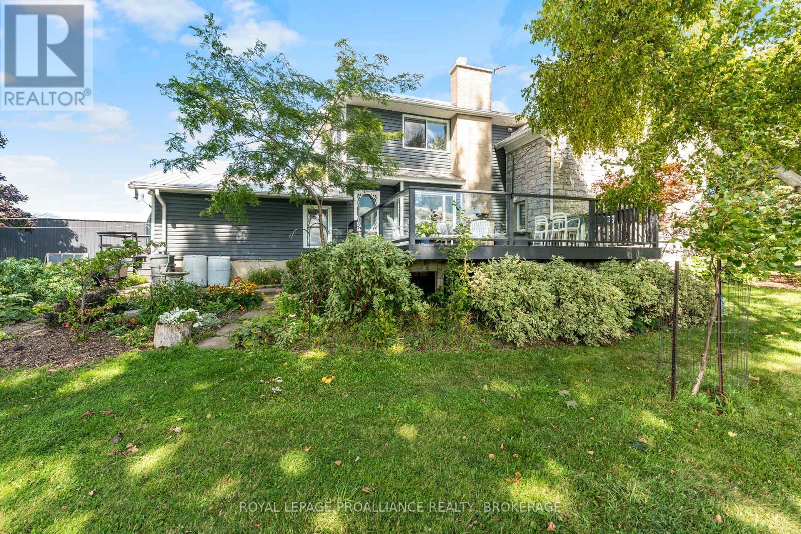 15 14th Line Road, Frontenac Islands, Ontario  K0H 2Y0 - Photo 35 - X12404543