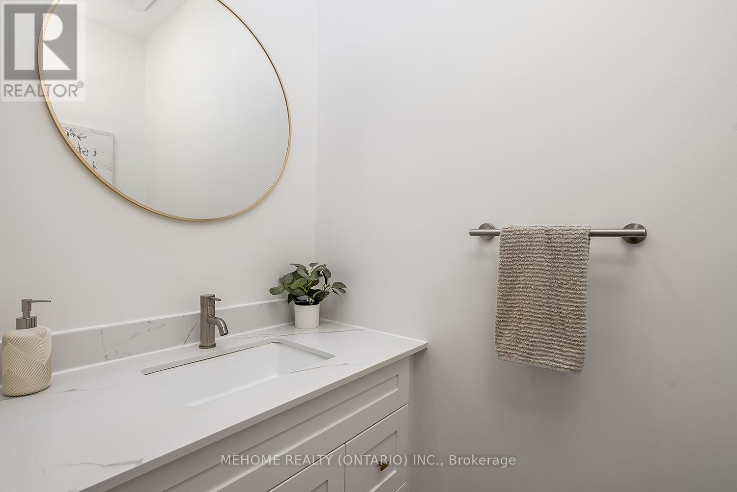 2126 Springdale Road, Oakville (Wm Westmount), Ontario  L6M 4C6 - Photo 15 - W12411554