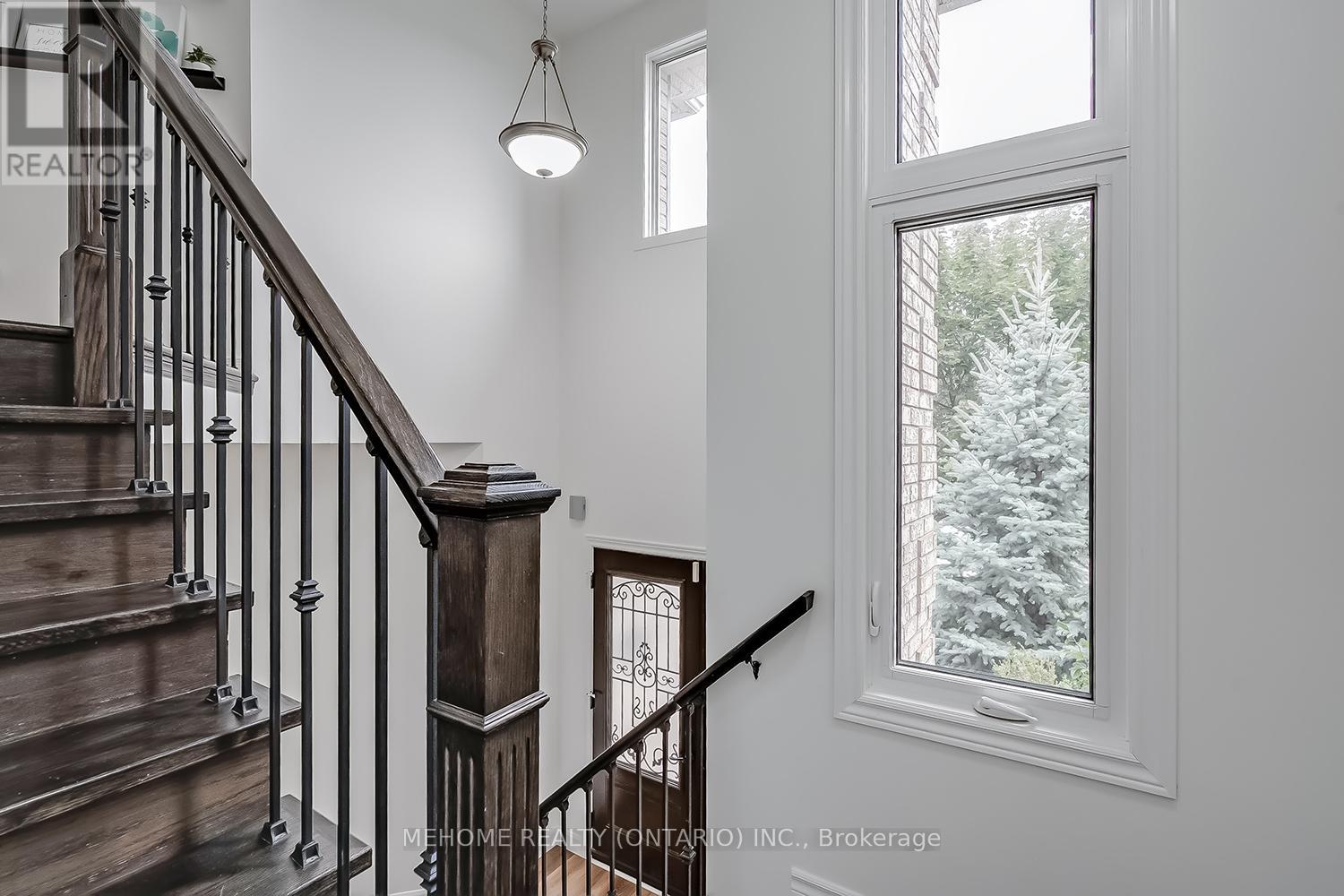 2126 Springdale Road, Oakville (Wm Westmount), Ontario  L6M 4C6 - Photo 17 - W12411554