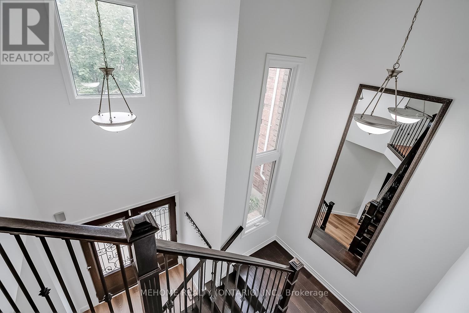 2126 Springdale Road, Oakville (Wm Westmount), Ontario  L6M 4C6 - Photo 18 - W12411554