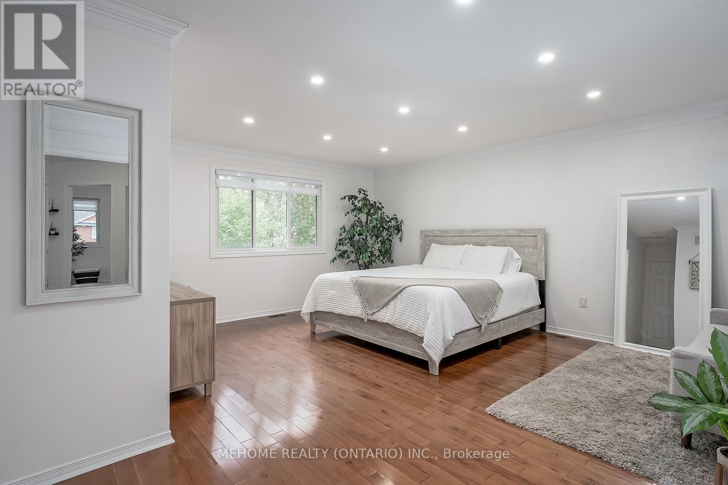2126 Springdale Road, Oakville (Wm Westmount), Ontario  L6M 4C6 - Photo 19 - W12411554