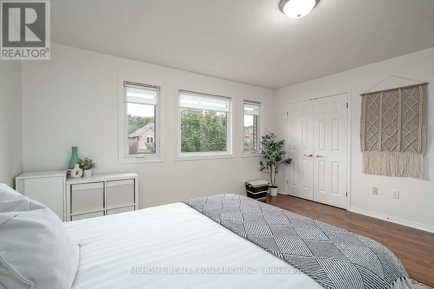 2126 Springdale Road, Oakville (Wm Westmount), Ontario  L6M 4C6 - Photo 28 - W12411554