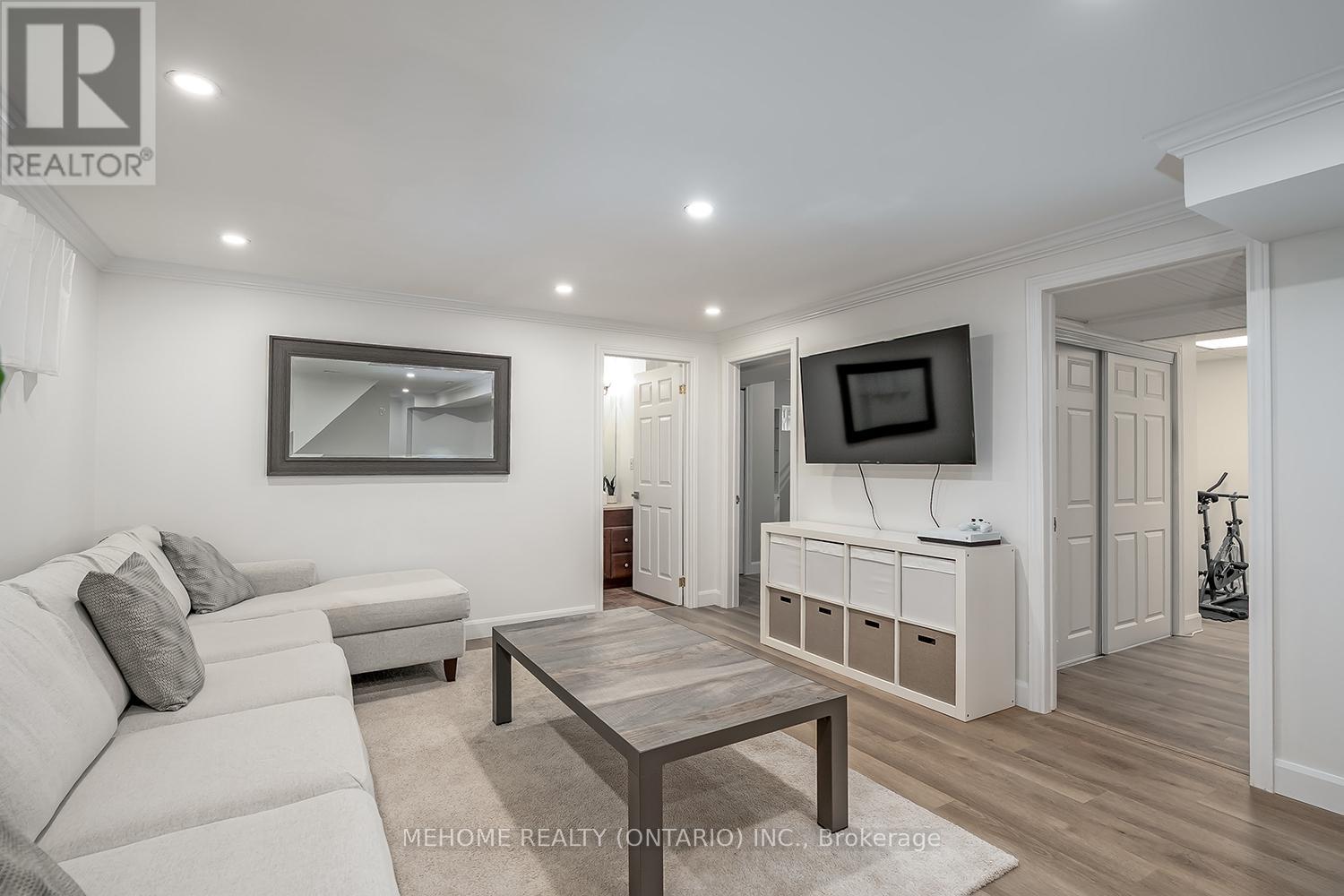 2126 Springdale Road, Oakville (Wm Westmount), Ontario  L6M 4C6 - Photo 32 - W12411554