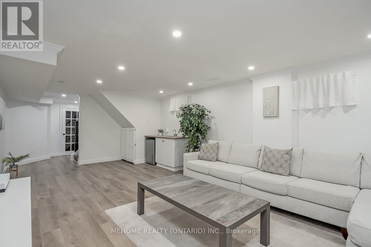 2126 Springdale Road, Oakville (Wm Westmount), Ontario  L6M 4C6 - Photo 33 - W12411554