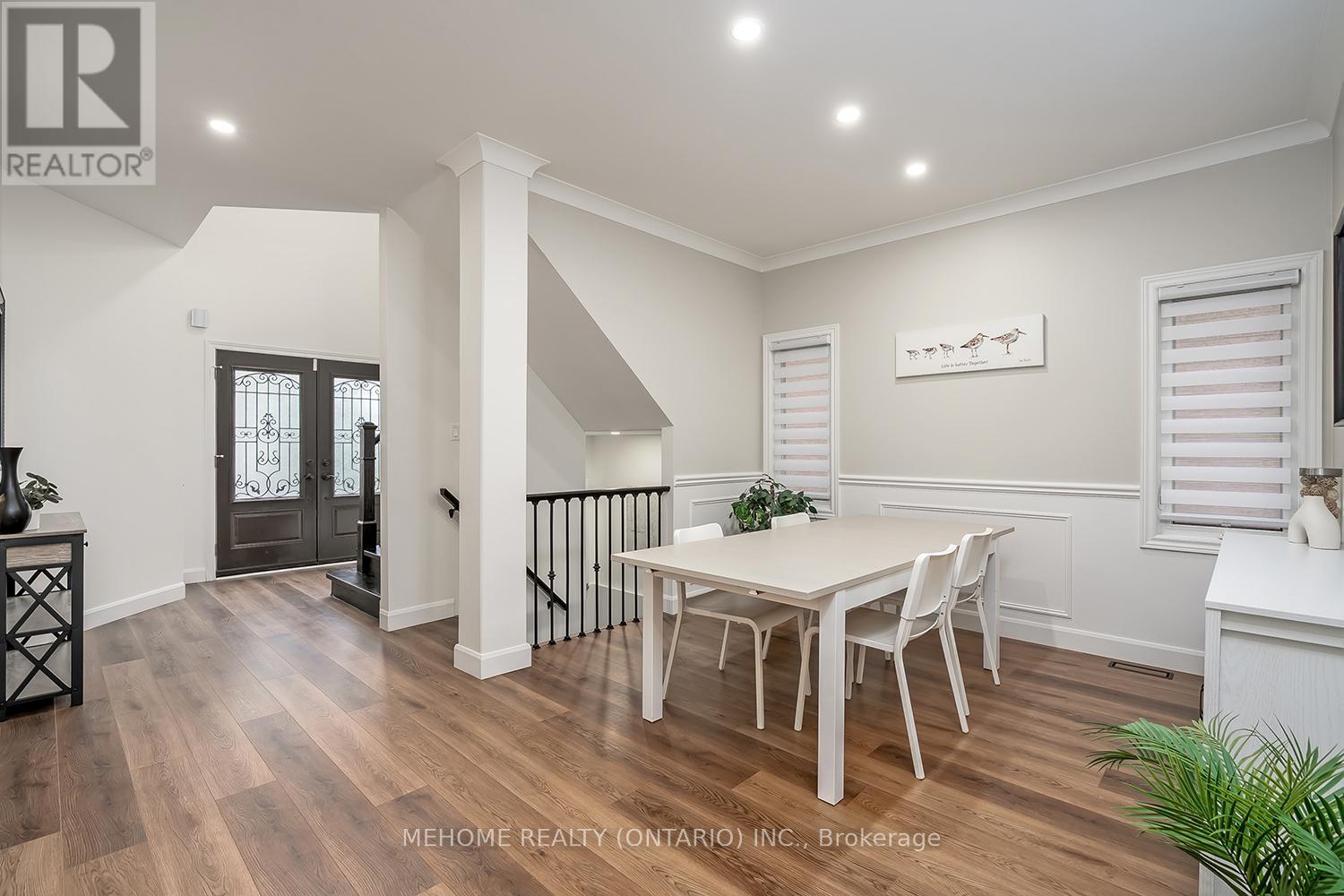 2126 Springdale Road, Oakville (Wm Westmount), Ontario  L6M 4C6 - Photo 9 - W12411554