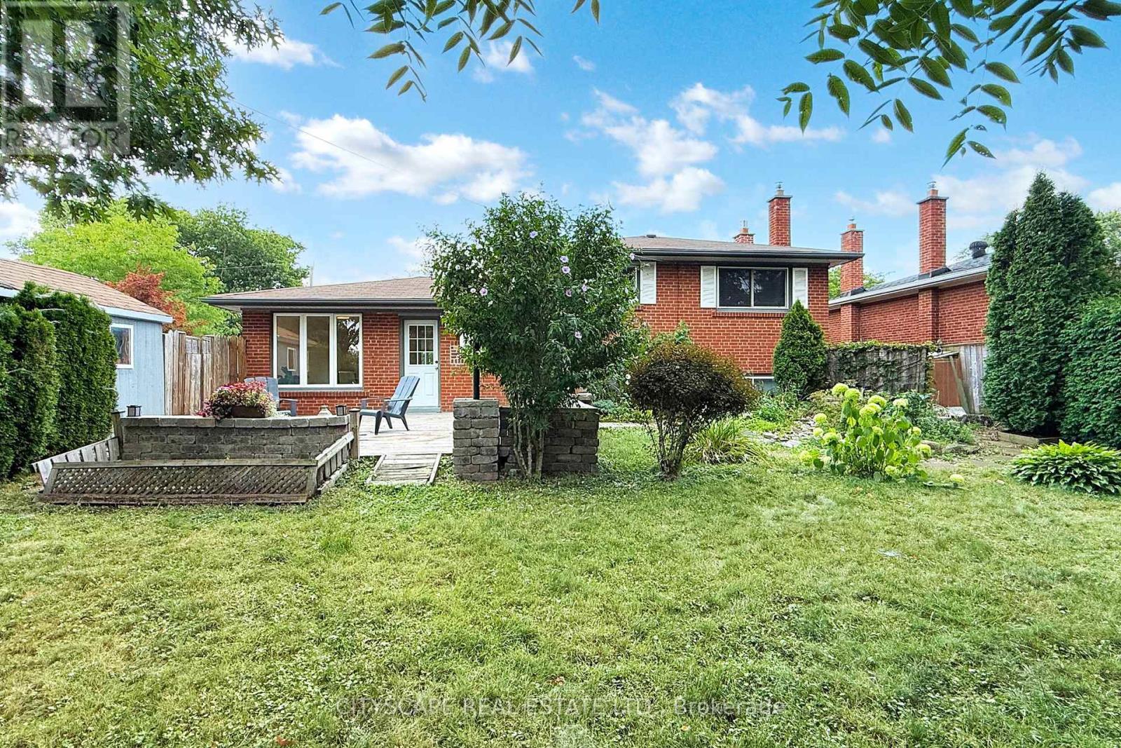 188 Foxbar Road, Burlington, Ontario  L7L 2Z9 - Photo 30 - W12411560