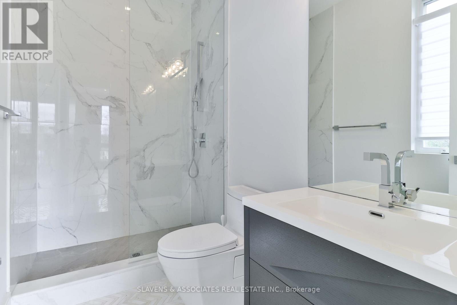 271 Jennings Crescent, Oakville, Ontario  L6L 1W3 - Photo 28 - W12411561