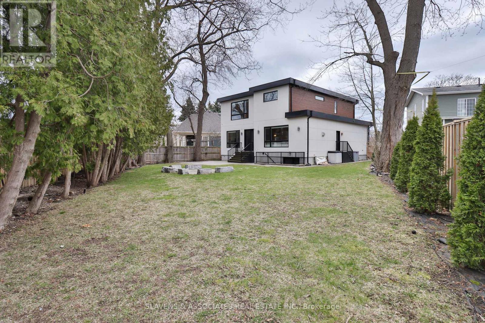 271 Jennings Crescent, Oakville, Ontario  L6L 1W3 - Photo 42 - W12411561