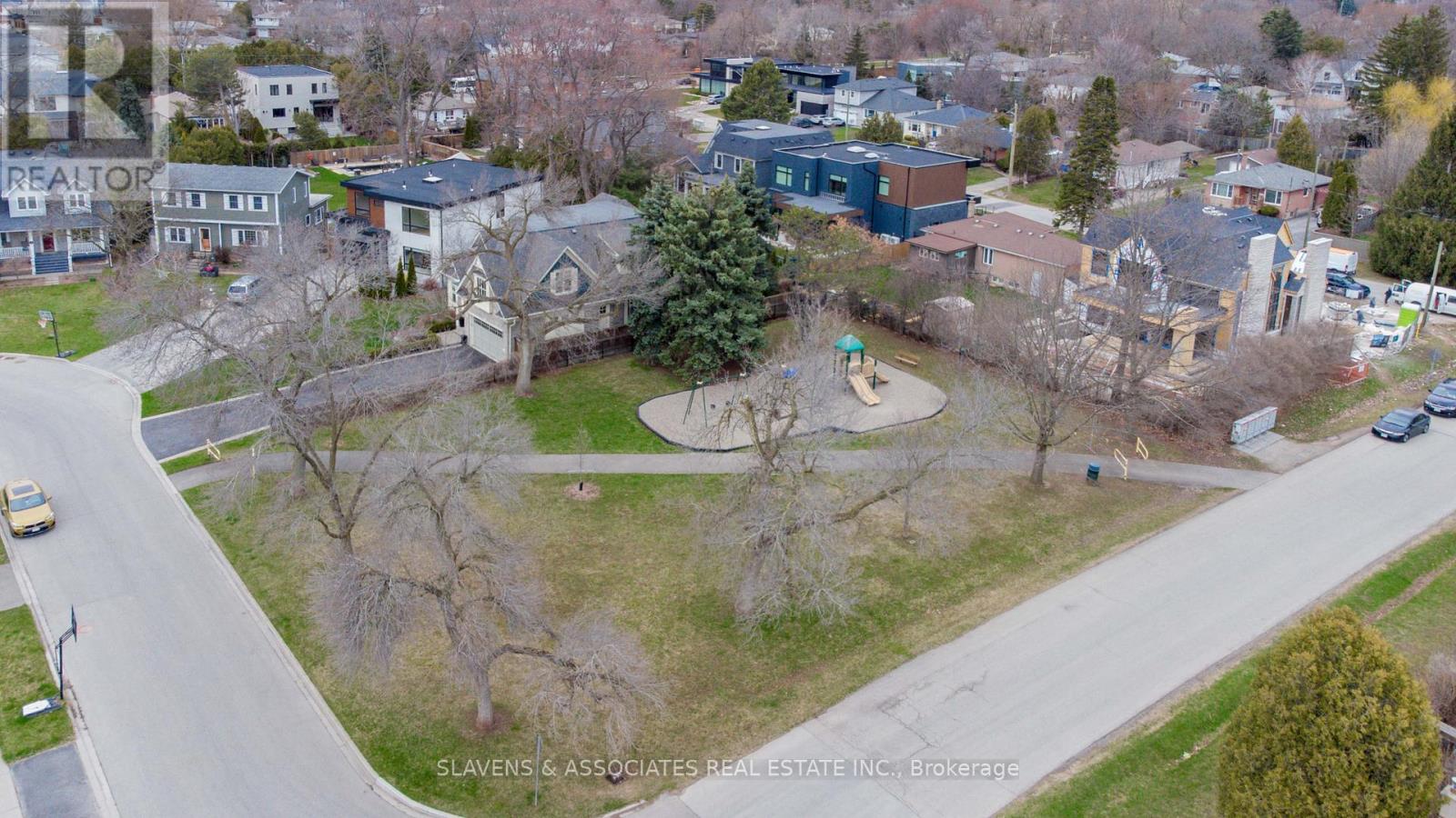 271 Jennings Crescent, Oakville, Ontario  L6L 1W3 - Photo 43 - W12411561