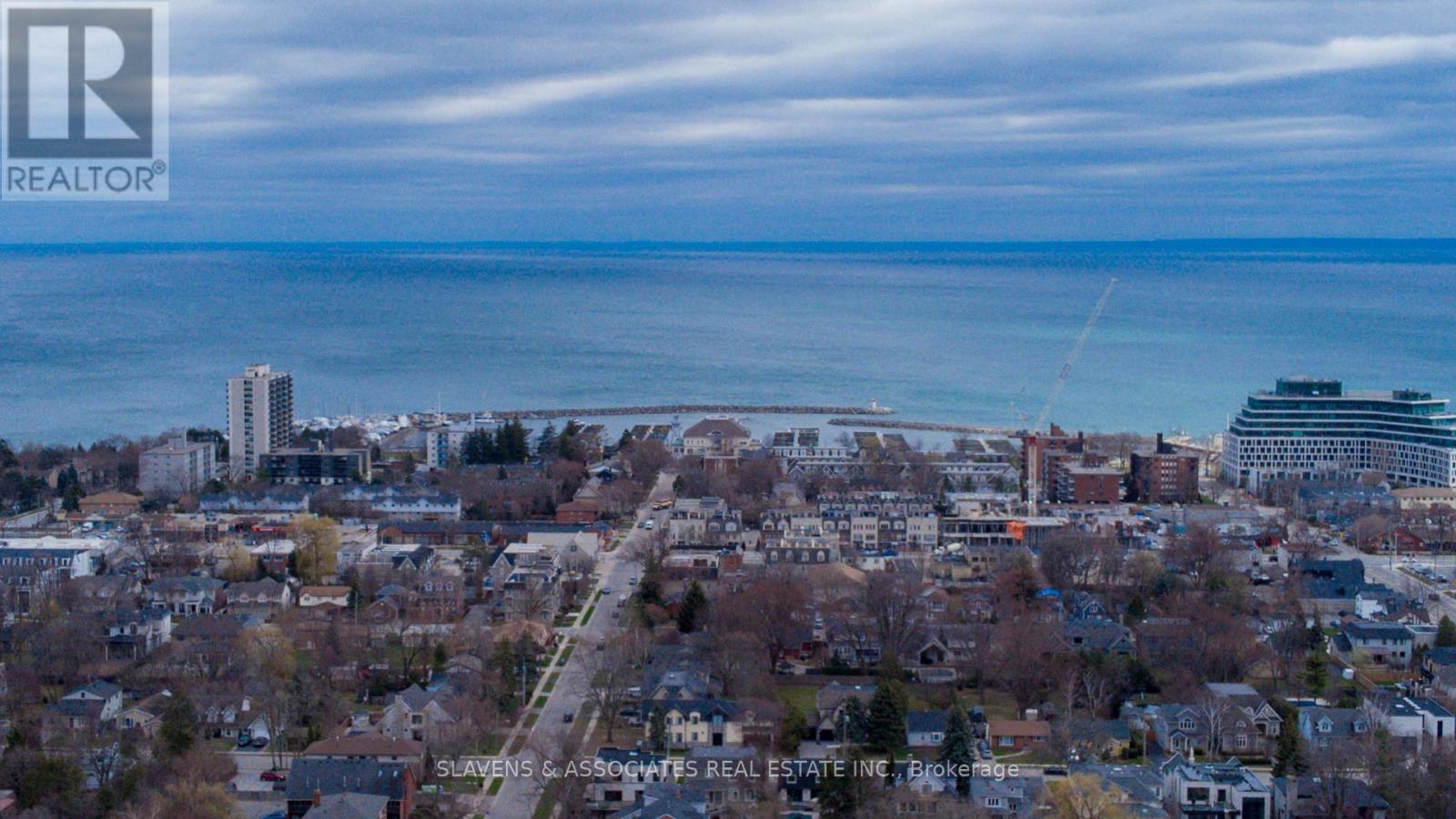 271 Jennings Crescent, Oakville, Ontario  L6L 1W3 - Photo 46 - W12411561