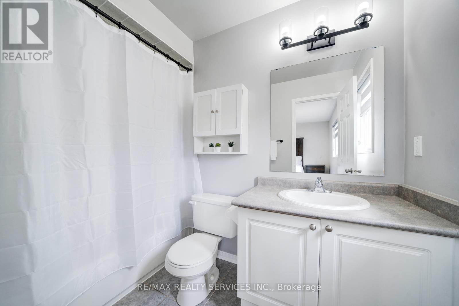 49 Woodcote Crescent, Halton Hills, Ontario  L7G 6M1 - Photo 30 - W12411565