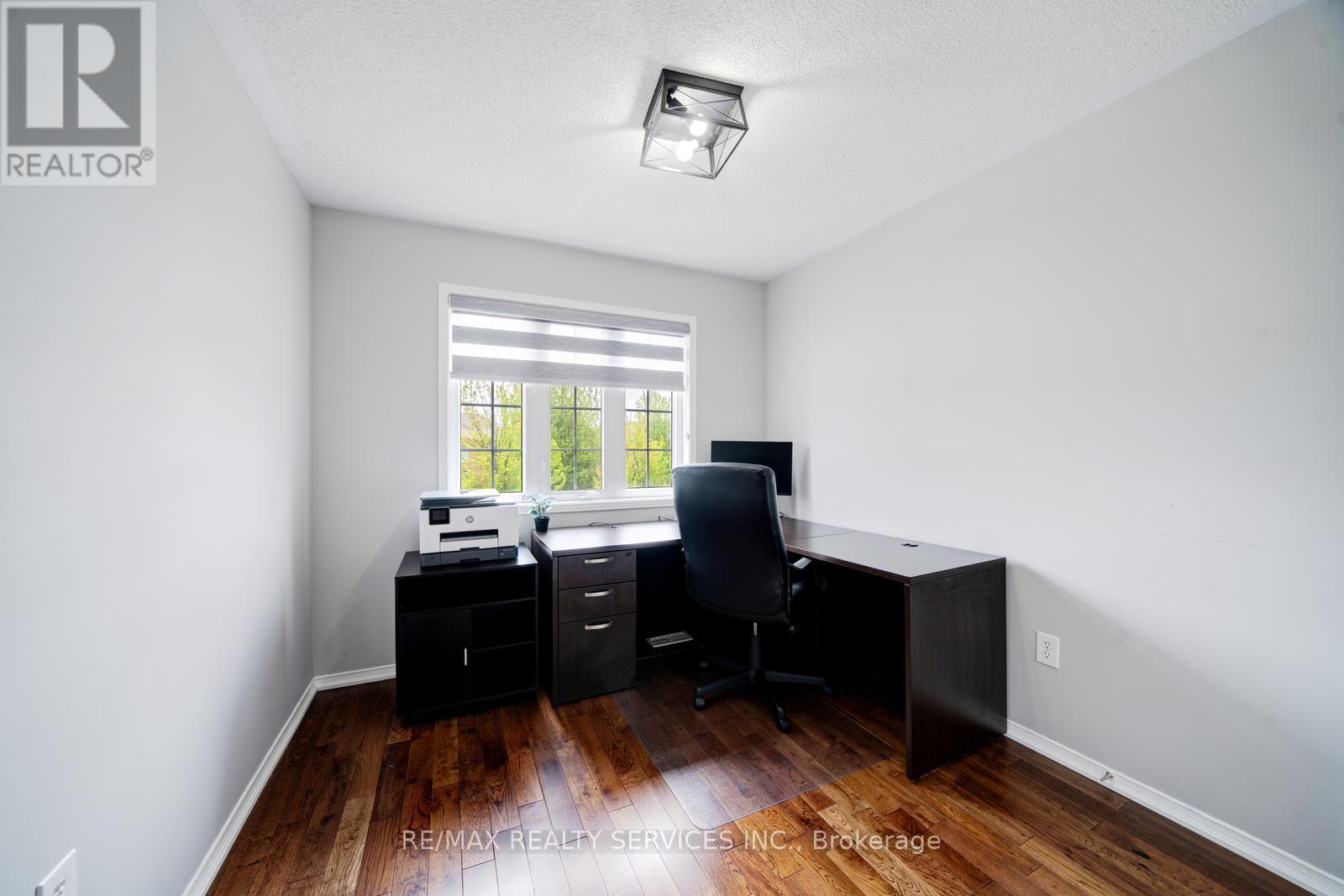 49 Woodcote Crescent, Halton Hills, Ontario  L7G 6M1 - Photo 35 - W12411565