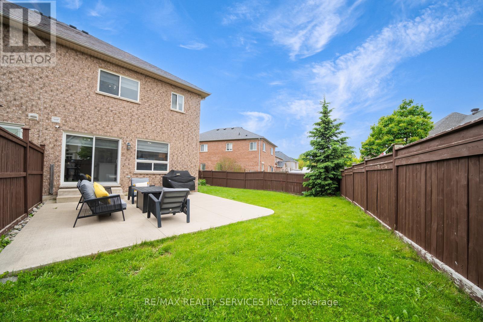 49 Woodcote Crescent, Halton Hills, Ontario  L7G 6M1 - Photo 46 - W12411565