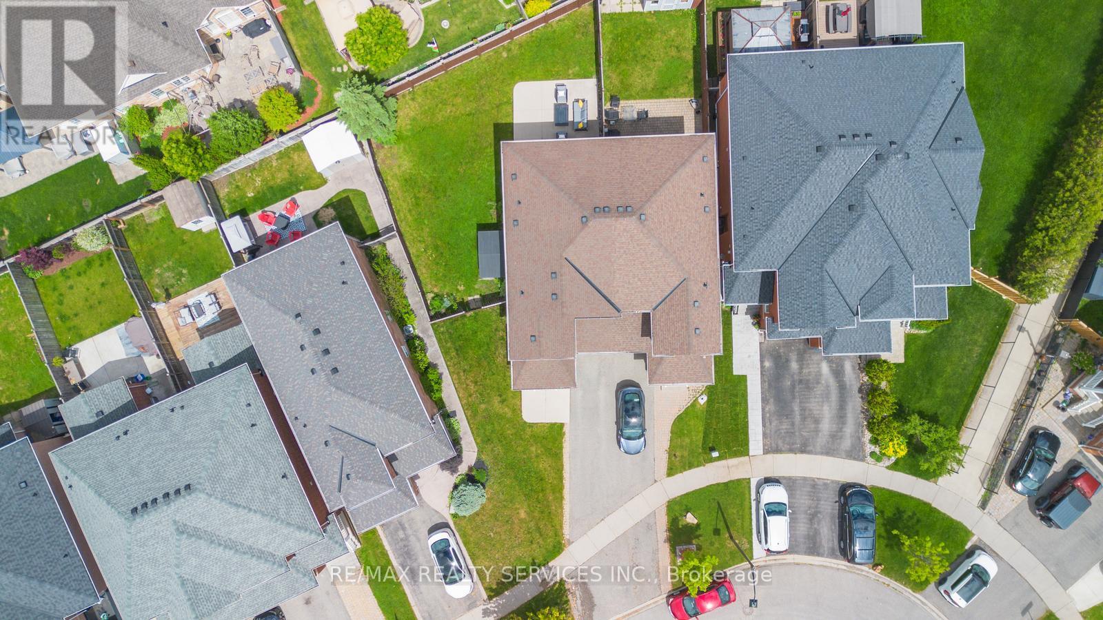 49 Woodcote Crescent, Halton Hills, Ontario  L7G 6M1 - Photo 50 - W12411565