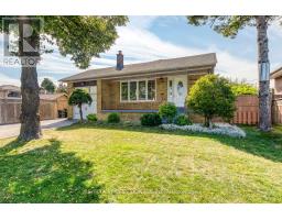 28 SUMMERFIELD CRESCENT, Toronto, Ontario