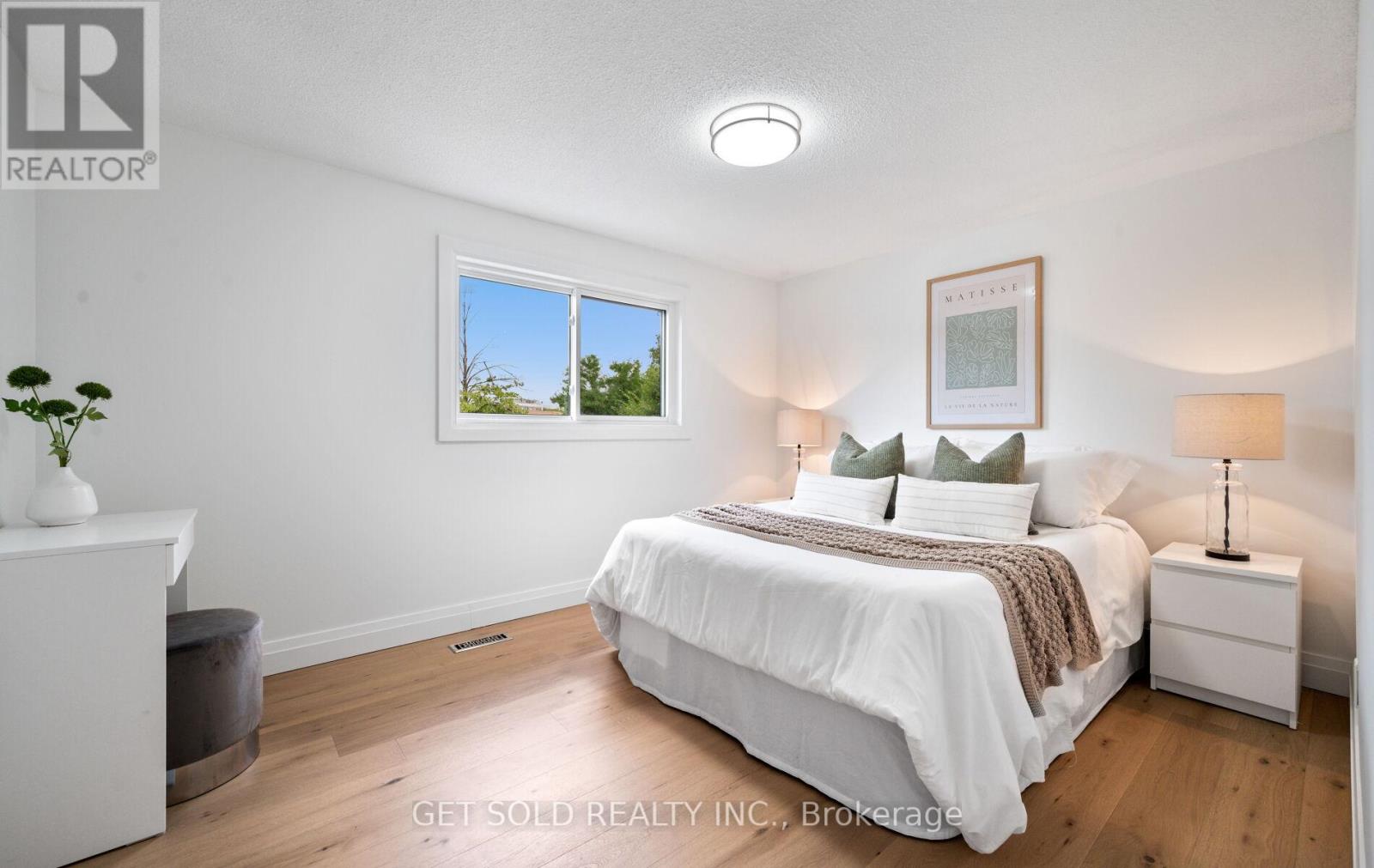 36 Shalom Crescent, Toronto, Ontario  M9V 4J4 - Photo 24 - W12411591