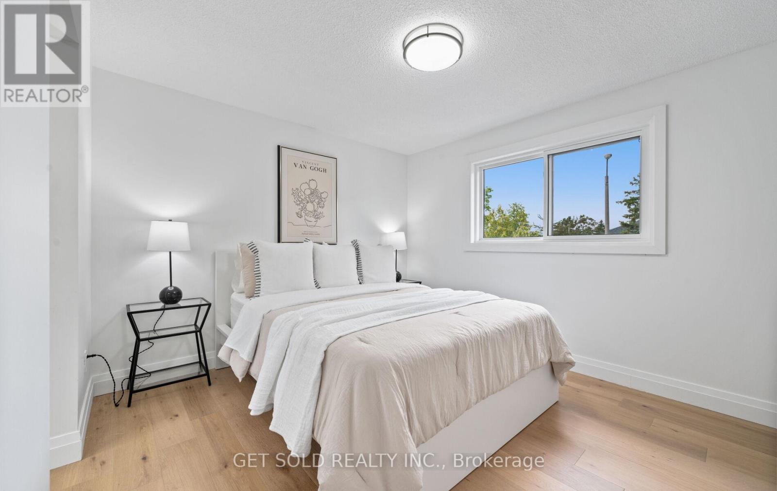 36 Shalom Crescent, Toronto, Ontario  M9V 4J4 - Photo 26 - W12411591