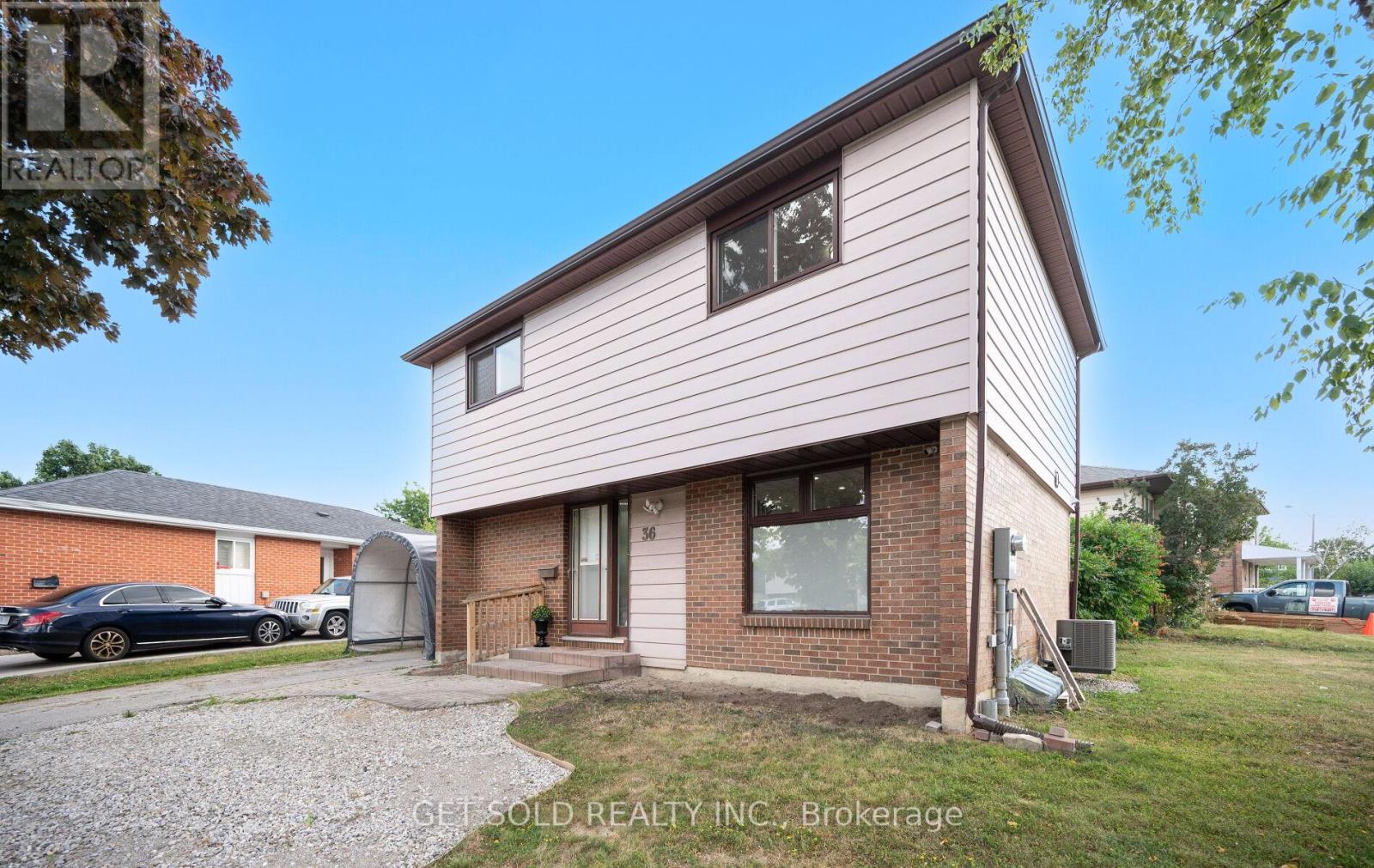 36 Shalom Crescent, Toronto, Ontario  M9V 4J4 - Photo 36 - W12411591