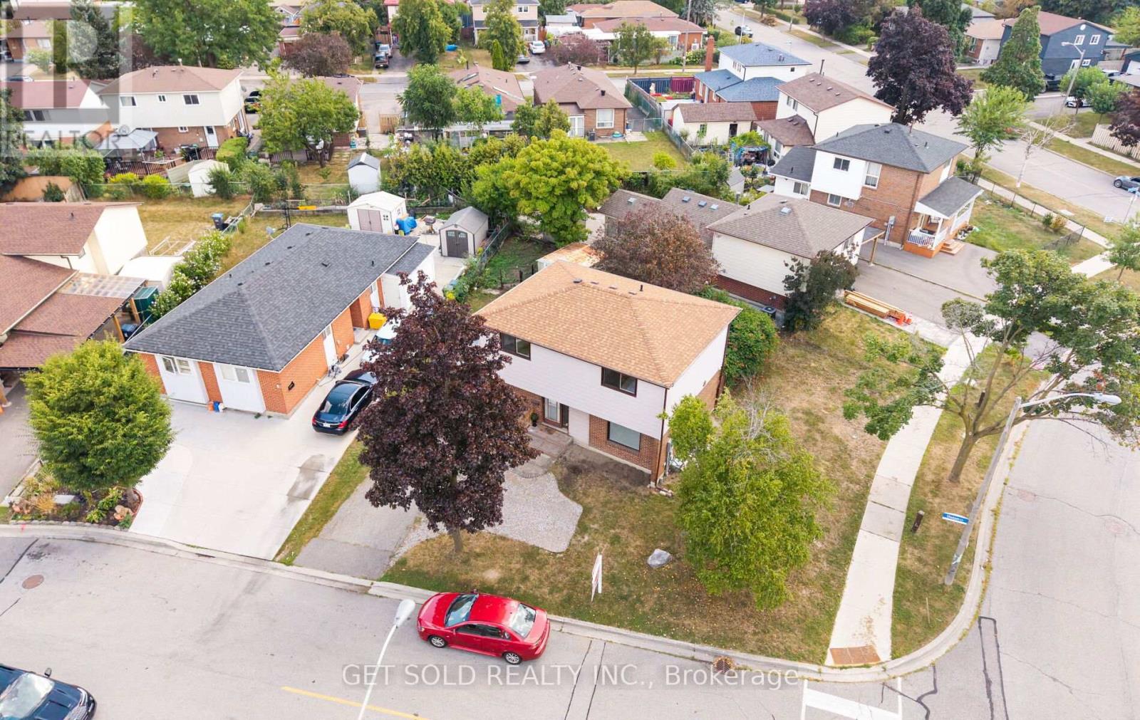 36 Shalom Crescent, Toronto, Ontario  M9V 4J4 - Photo 38 - W12411591