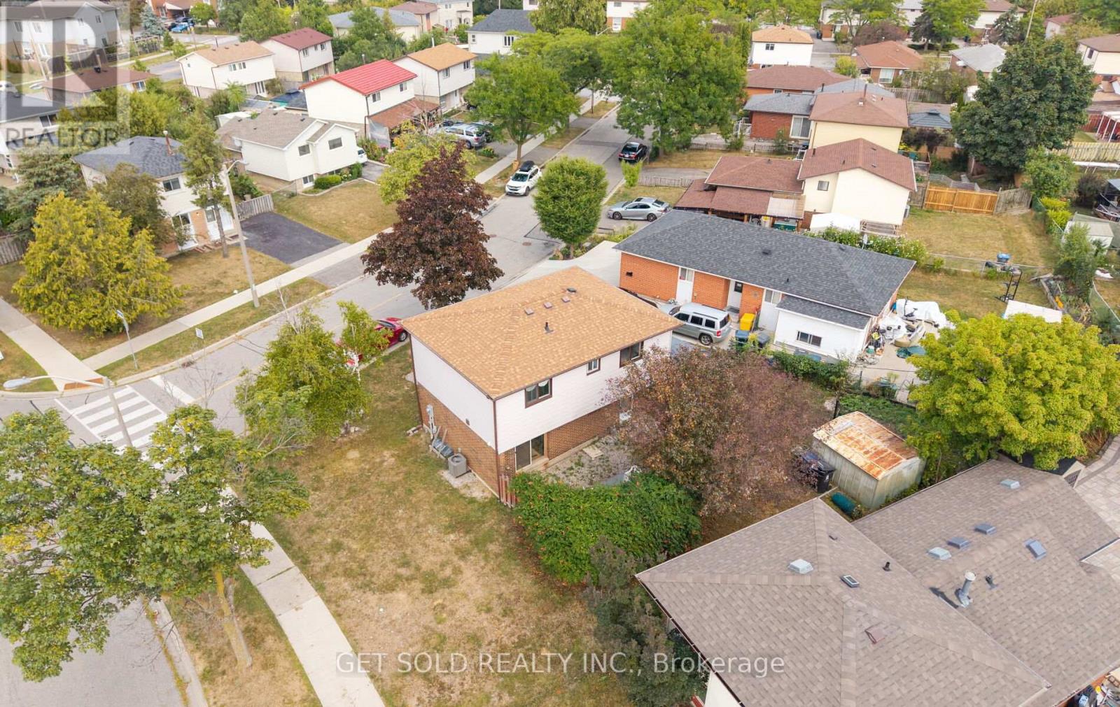 36 Shalom Crescent, Toronto, Ontario  M9V 4J4 - Photo 39 - W12411591