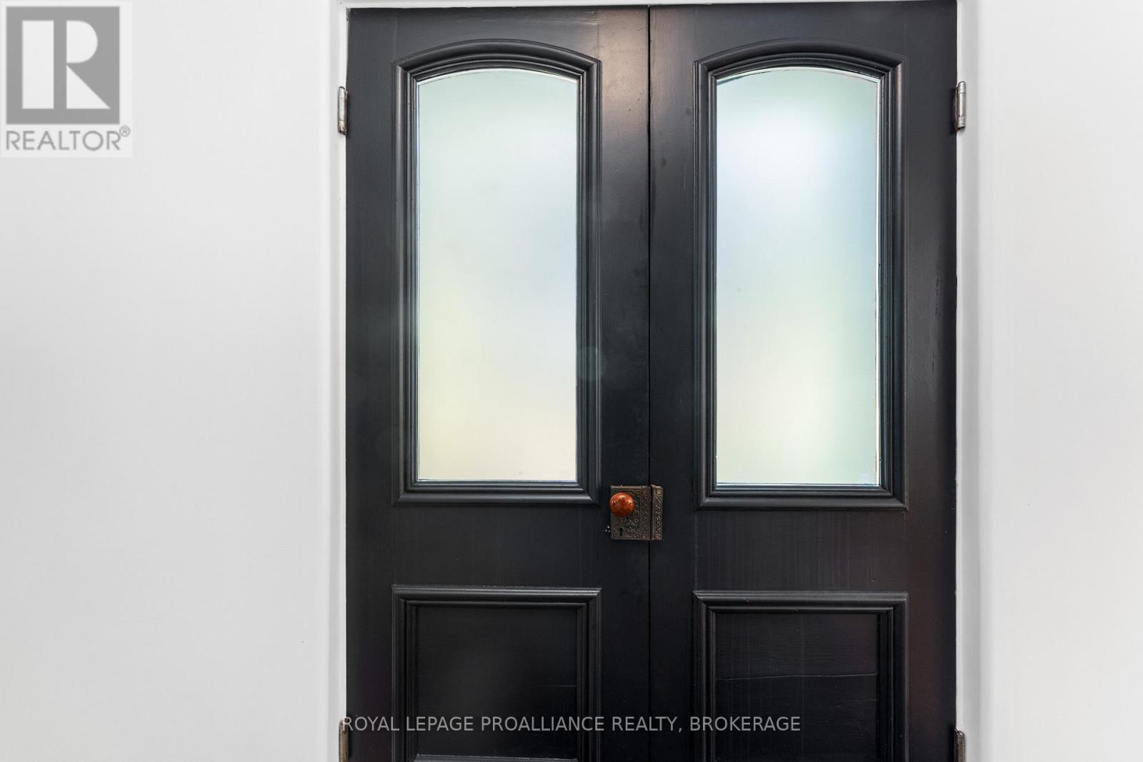 15 14th Line Road, Frontenac Islands, Ontario  K0H 2Y0 - Photo 5 - X12404543