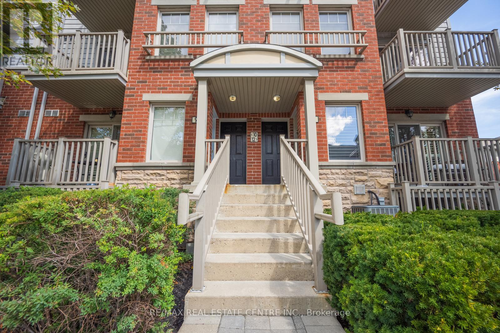 11 - 3250 Bentley Drive, Mississauga, Ontario  L5M 0P7 - Photo 2 - W12411653