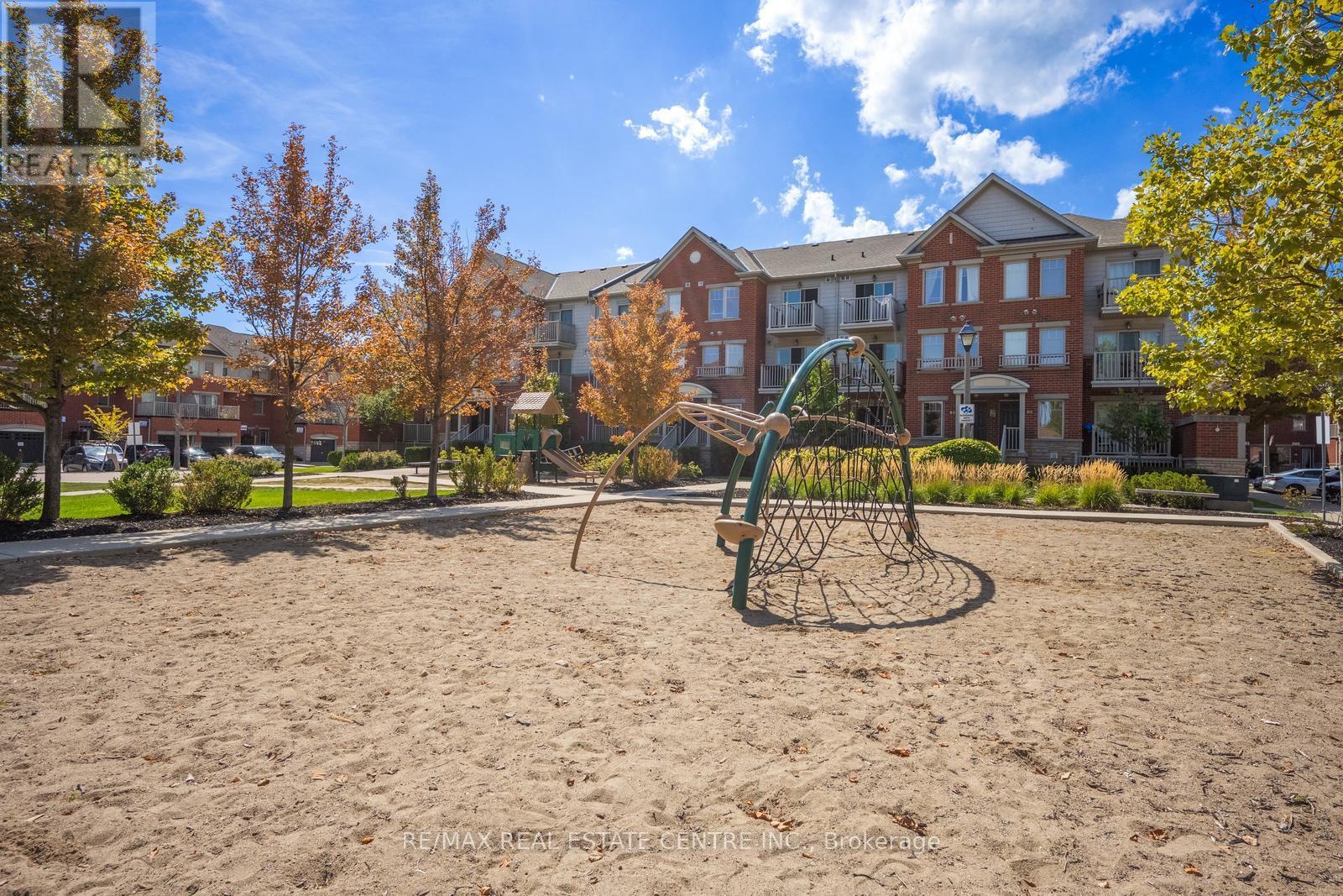 11 - 3250 Bentley Drive, Mississauga, Ontario  L5M 0P7 - Photo 44 - W12411653