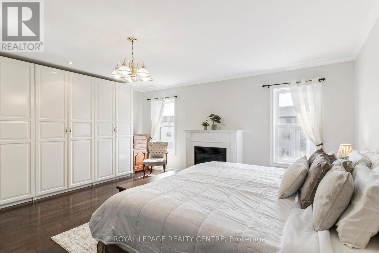 90 Georgian Drive, Oakville (Ro River Oaks), Ontario  L6H 6V1 - Photo 18 - W12411663
