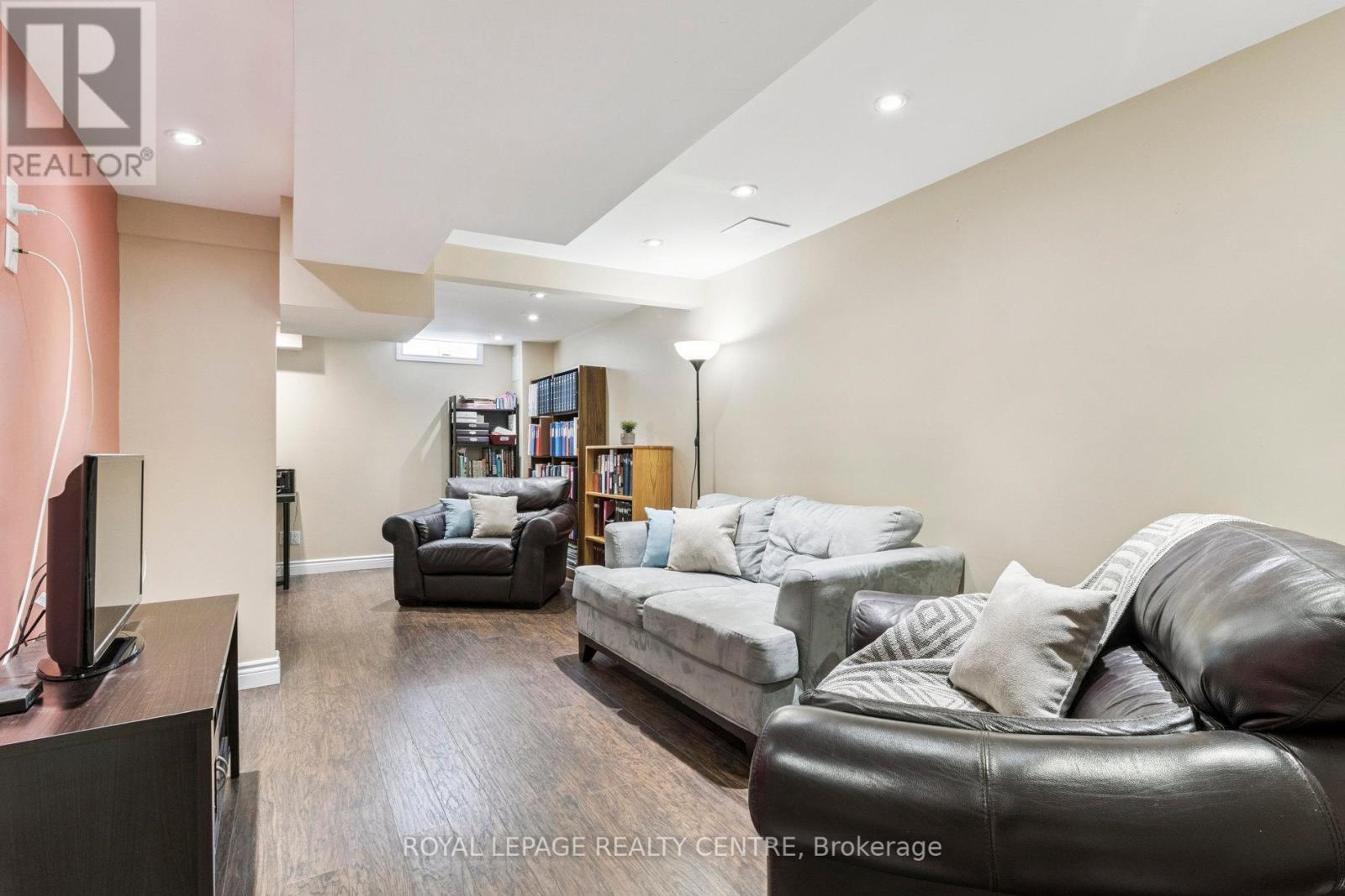 90 Georgian Drive, Oakville (Ro River Oaks), Ontario  L6H 6V1 - Photo 20 - W12411663