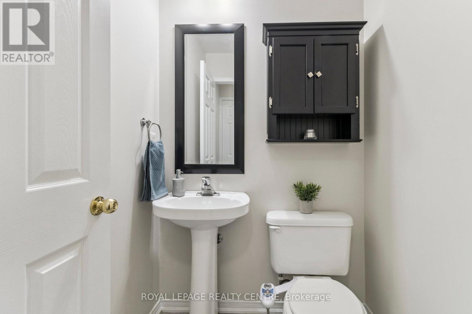90 Georgian Drive, Oakville (Ro River Oaks), Ontario  L6H 6V1 - Photo 22 - W12411663