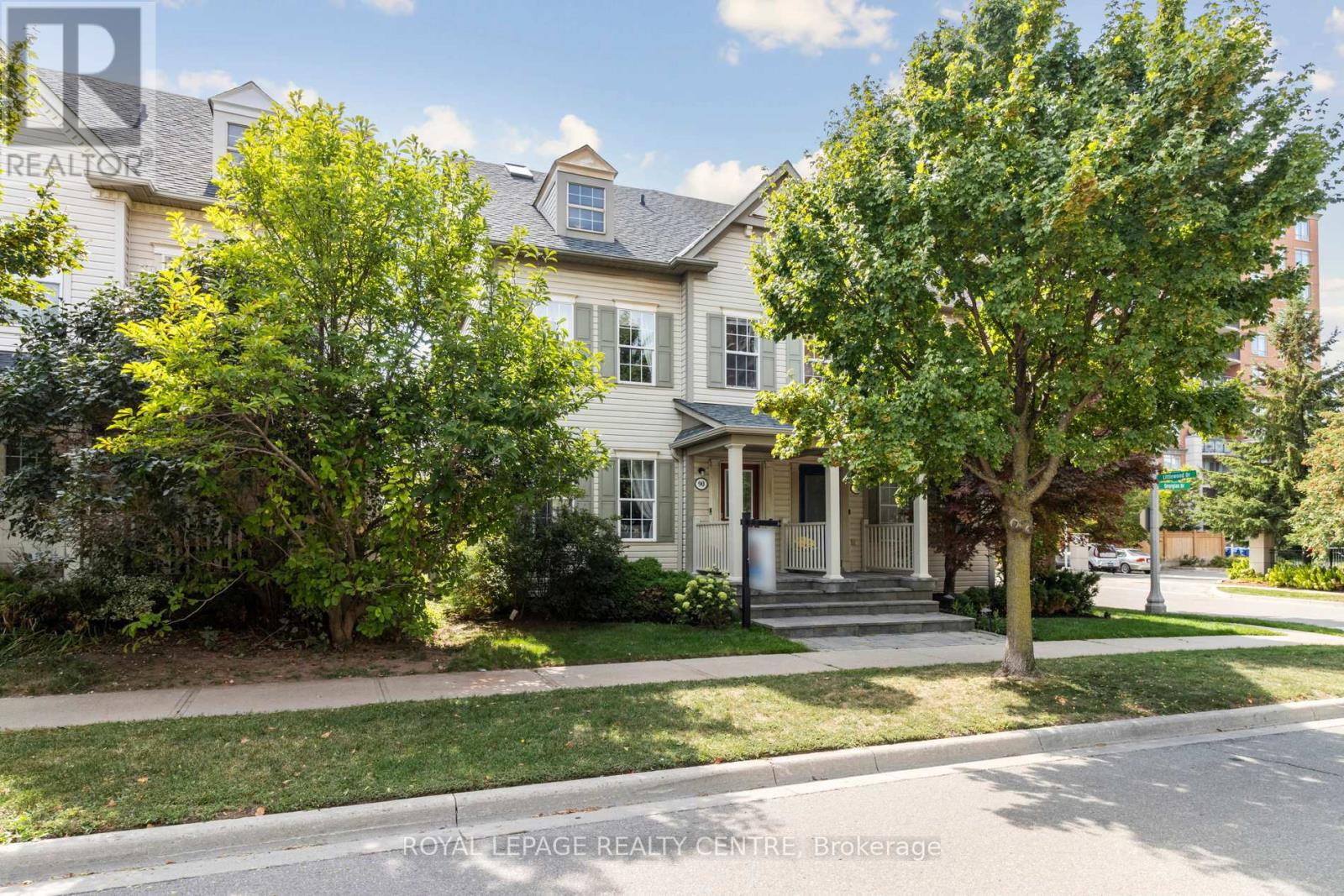 90 Georgian Drive, Oakville (Ro River Oaks), Ontario  L6H 6V1 - Photo 25 - W12411663