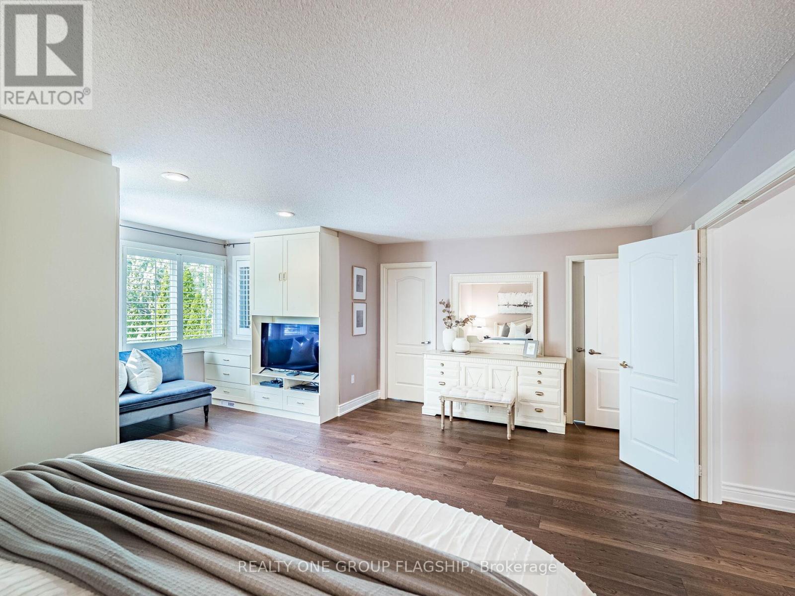 5290 Hilton Court, Mississauga, Ontario  L5M 5B5 - Photo 31 - W12411672