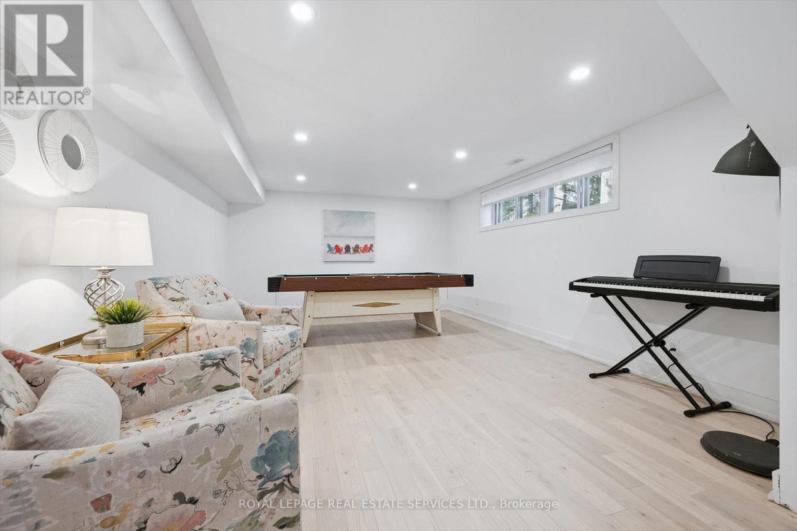 1 Hillavon Drive, Toronto, Ontario  M9B 2P4 - Photo 24 - W12411683