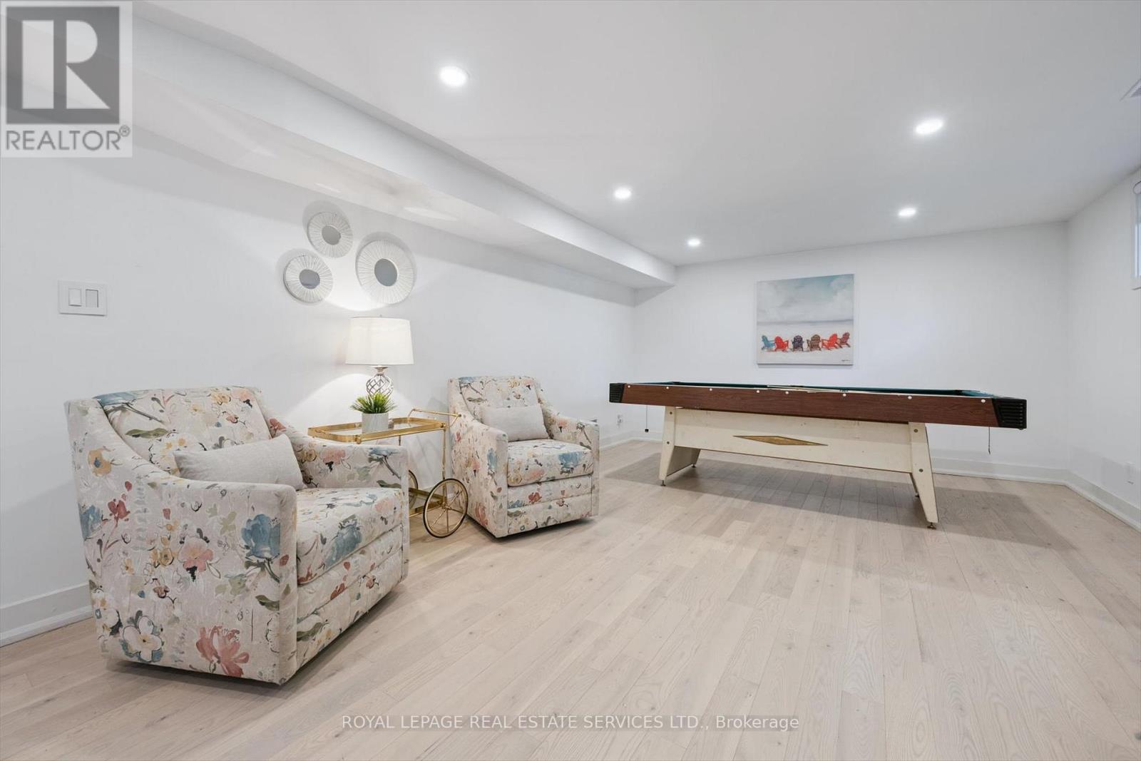 1 Hillavon Drive, Toronto, Ontario  M9B 2P4 - Photo 25 - W12411683
