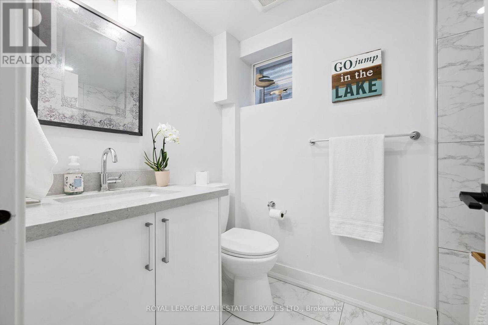 1 Hillavon Drive, Toronto, Ontario  M9B 2P4 - Photo 27 - W12411683