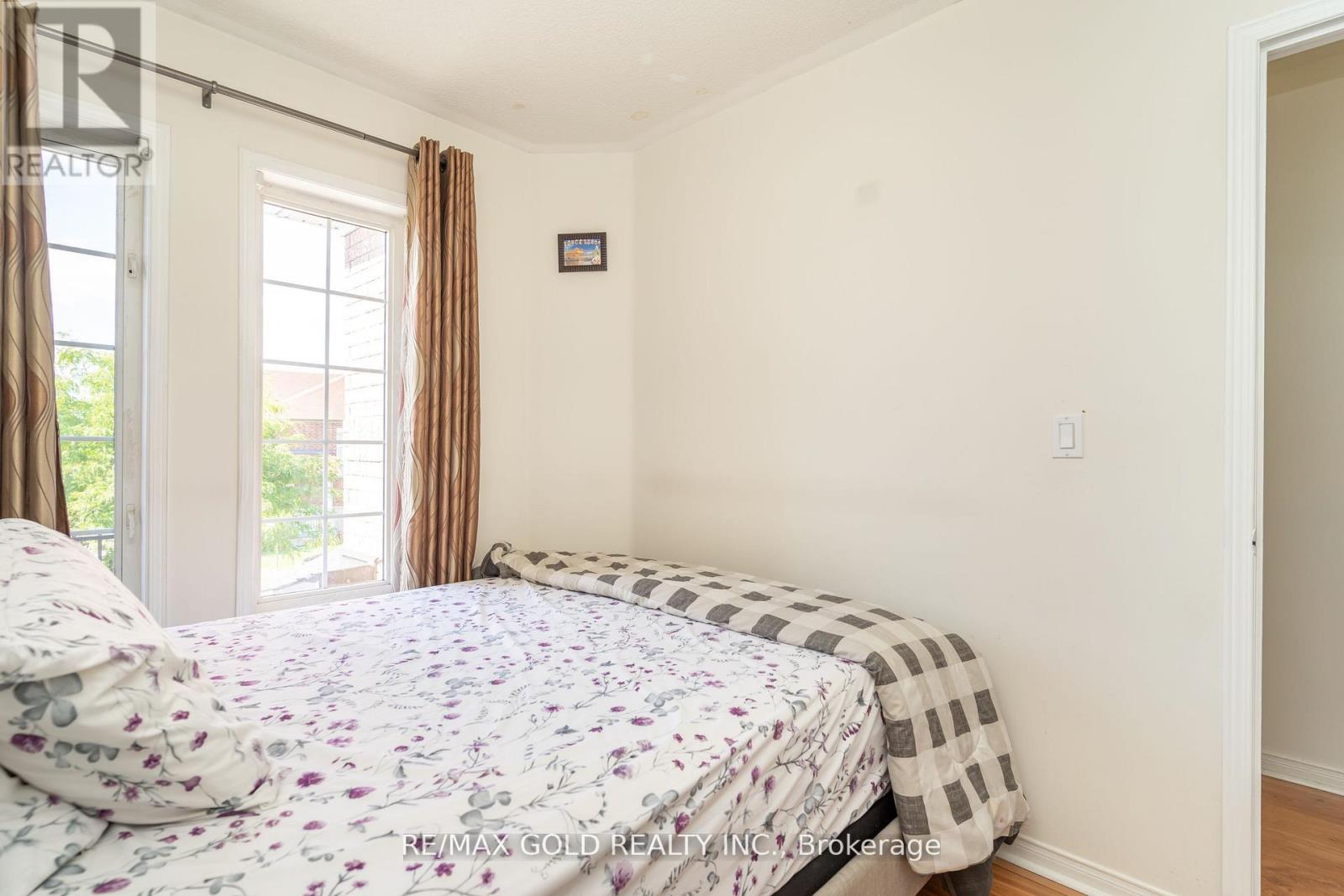 32 Rubysilver Drive, Brampton, Ontario  L6P 1P9 - Photo 27 - W12411703