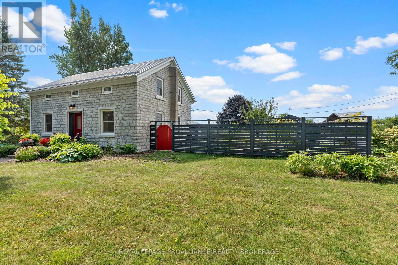 15 14th Line Road, Frontenac Islands, Ontario  K0H 2Y0 - Photo 49 - X12404543