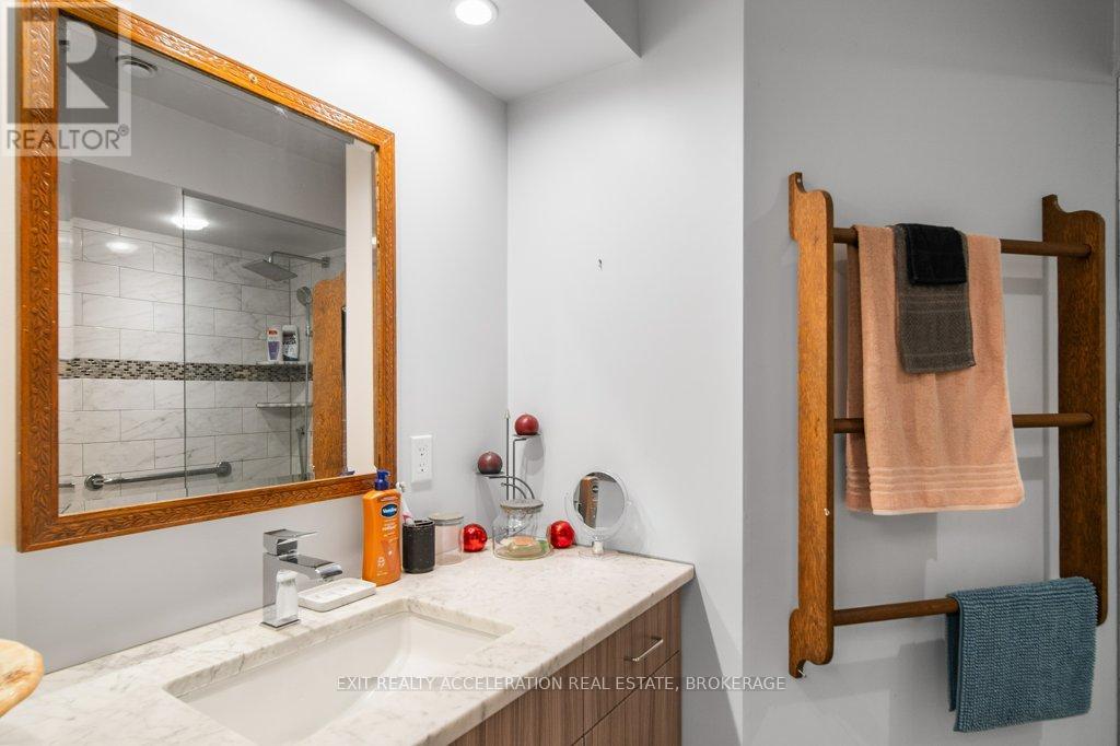 8738 County Road 2 W, Greater Napanee, Ontario  K7R 3L1 - Photo 11 - X12411994