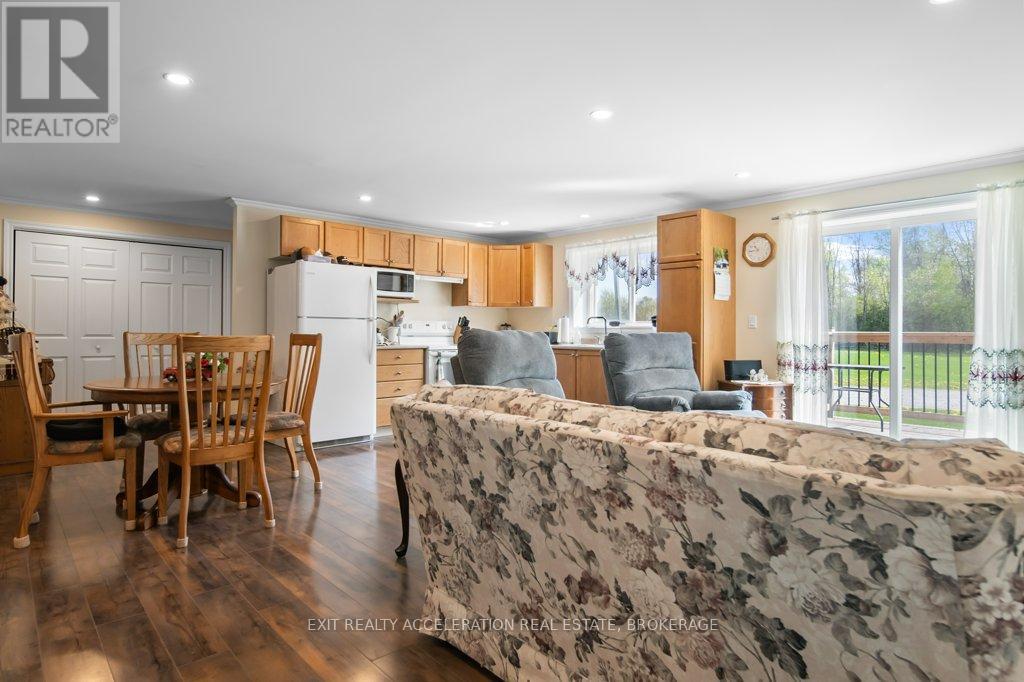 8738 County Road 2 W, Greater Napanee, Ontario  K7R 3L1 - Photo 21 - X12411994
