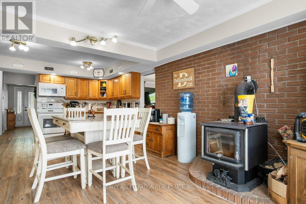8738 County Road 2 W, Greater Napanee, Ontario  K7R 3L1 - Photo 7 - X12411994