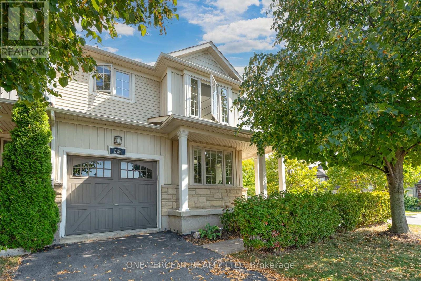 286 FALL FAIR WAY, Hamilton, Ontario
