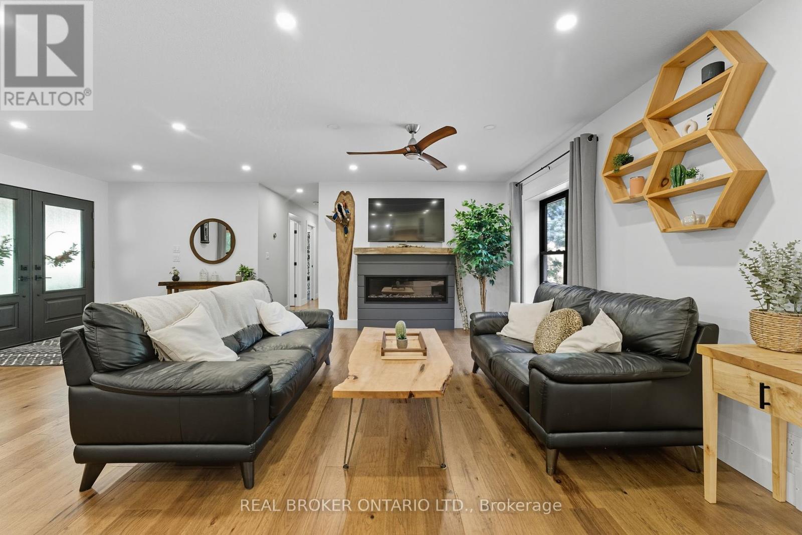 115 Lakeshore Road Rr 2 Road, Norfolk, Ontario  N0J 1T0 - Photo 26 - X12411559
