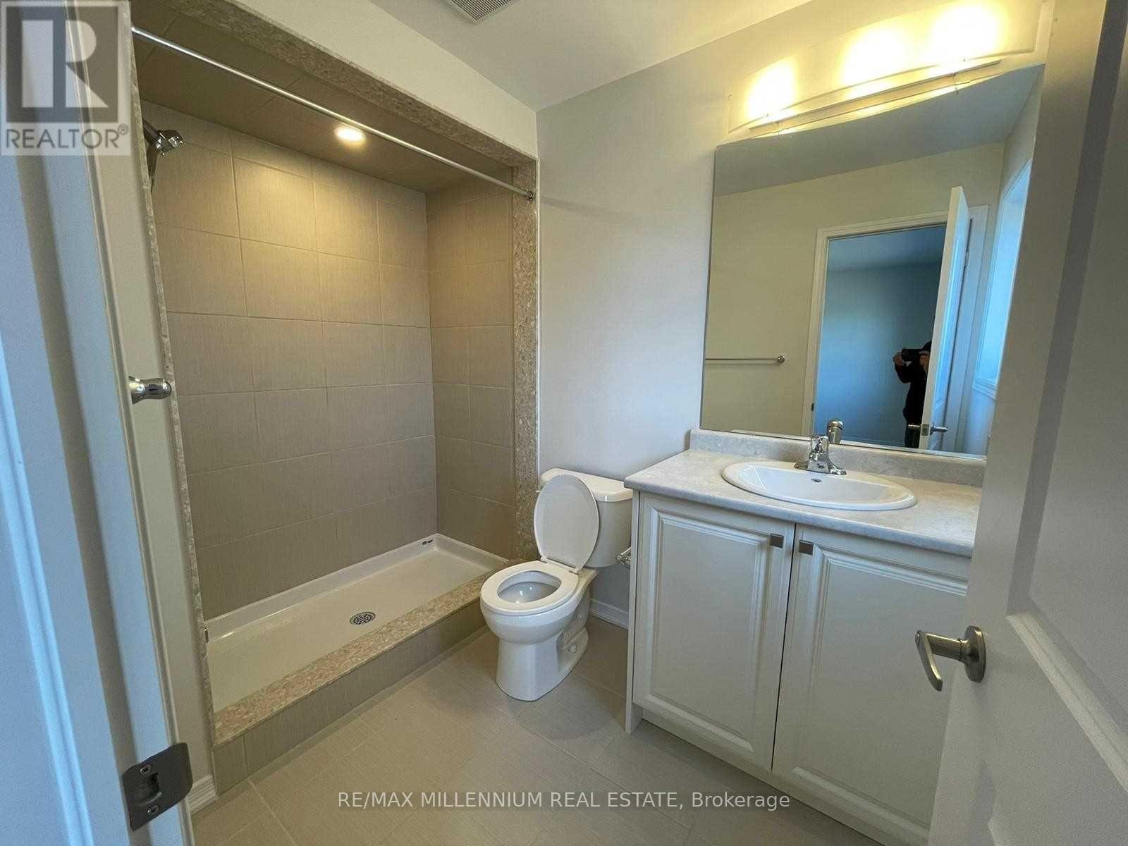 34 - 8273 Tulip Tree Drive, Niagara Falls, Ontario  L2H 3S8 - Photo 13 - X12411627