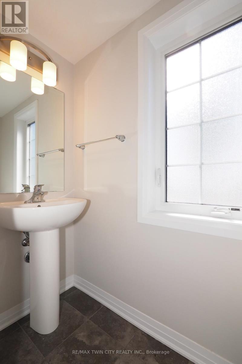 181 South Creek Drive, Kitchener, Ontario  N2P 0E1 - Photo 17 - X12411674