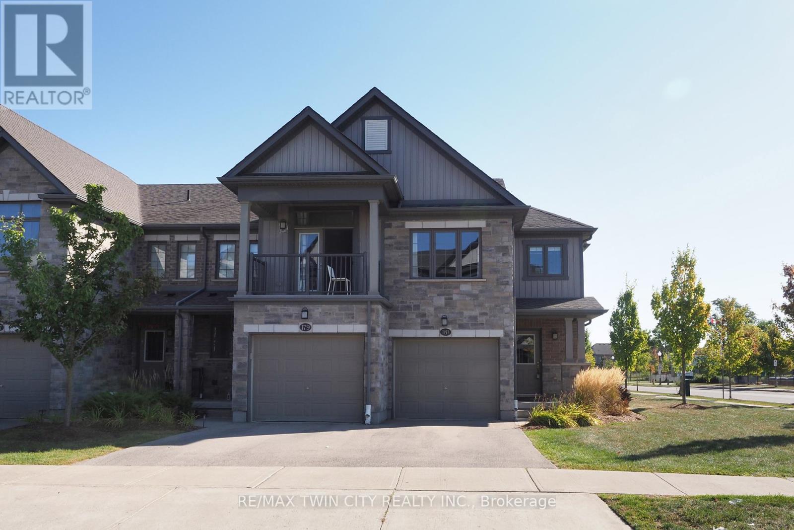 181 South Creek Drive, Kitchener, Ontario  N2P 0E1 - Photo 2 - X12411674