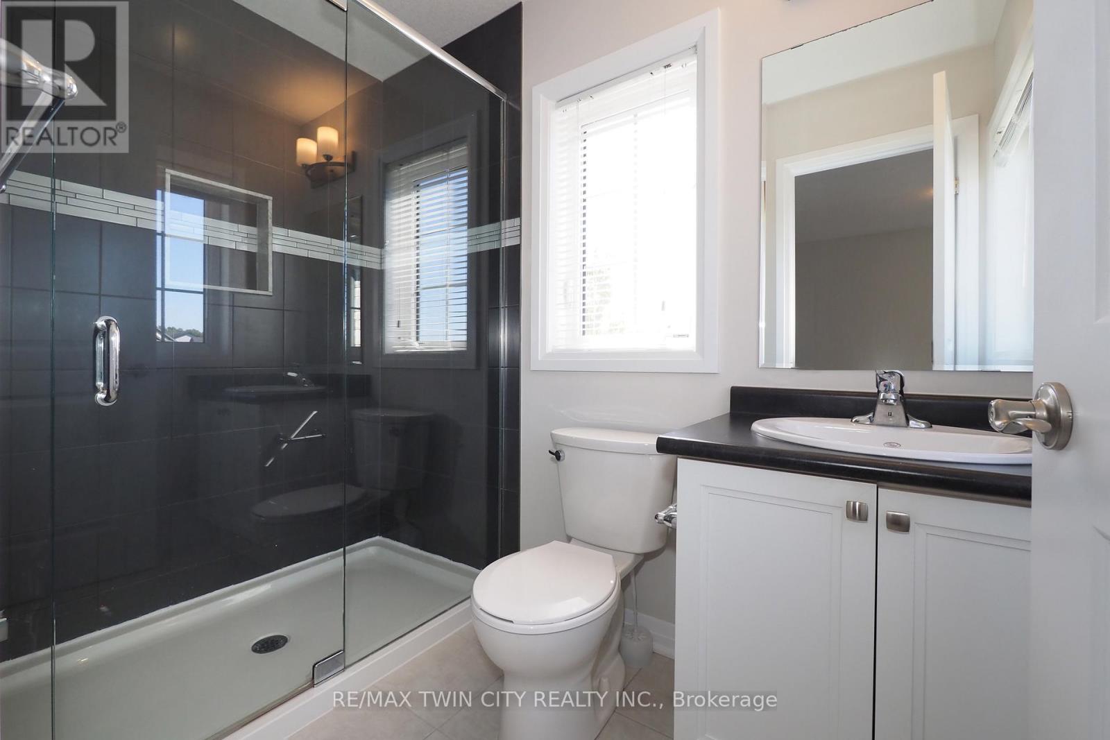 181 South Creek Drive, Kitchener, Ontario  N2P 0E1 - Photo 22 - X12411674