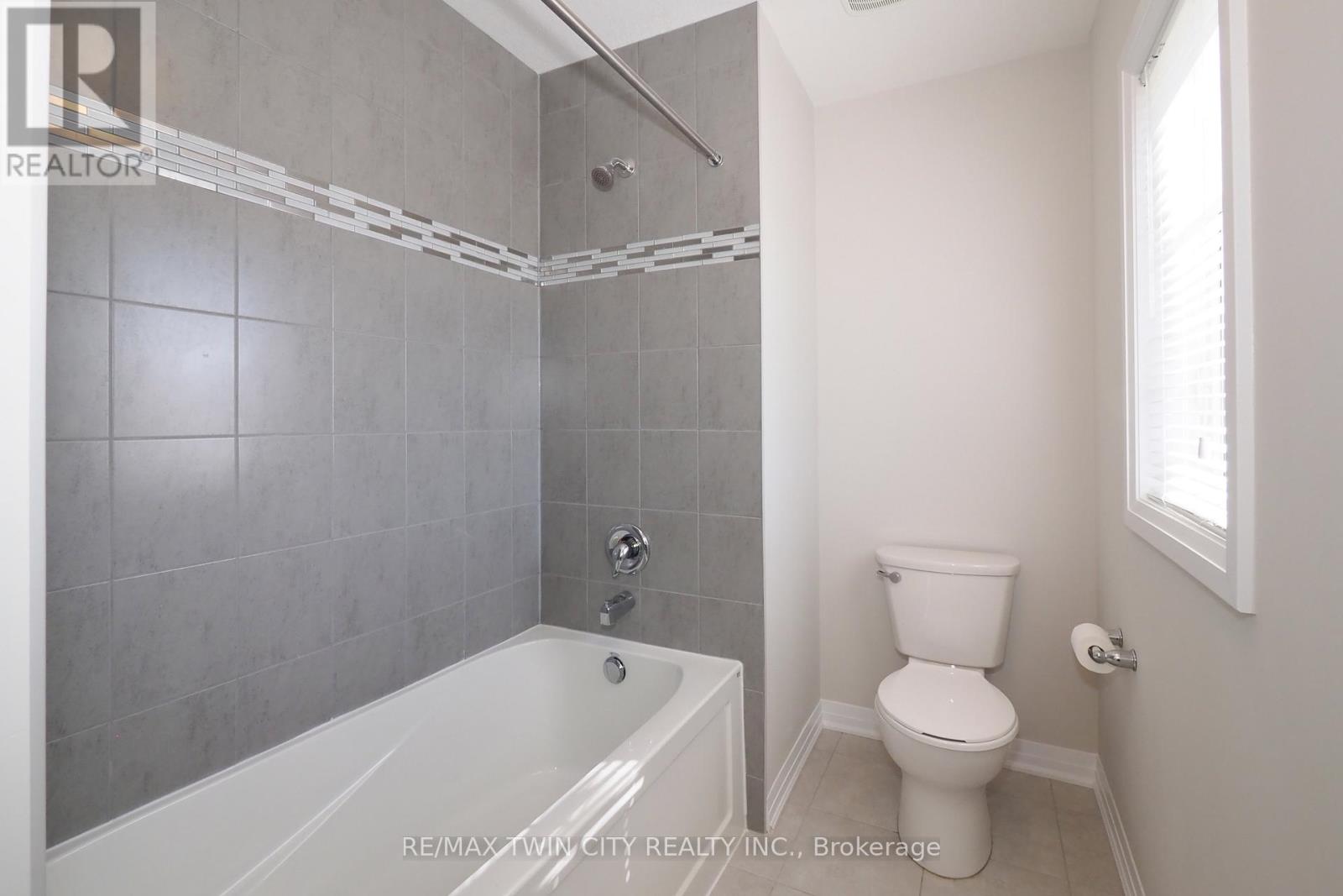 181 South Creek Drive, Kitchener, Ontario  N2P 0E1 - Photo 28 - X12411674